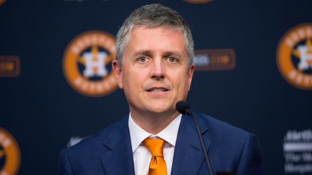 Jeff Luhnow apologizes for Astros initial statement